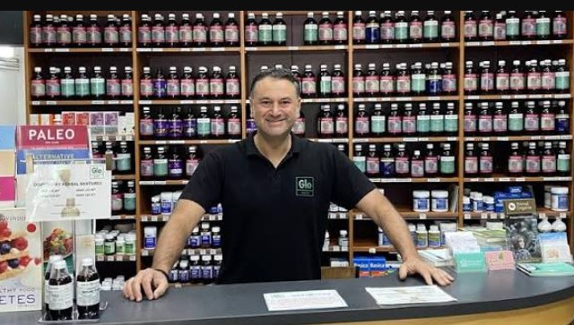 Owner Adam Pincus - GloHealth Elsternwick